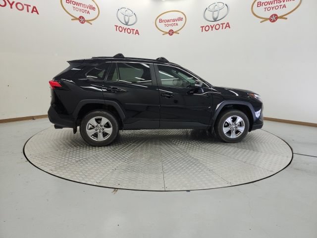 Used 2025 Toyota RAV4 XLE w/ Convenience Package FWD image 3