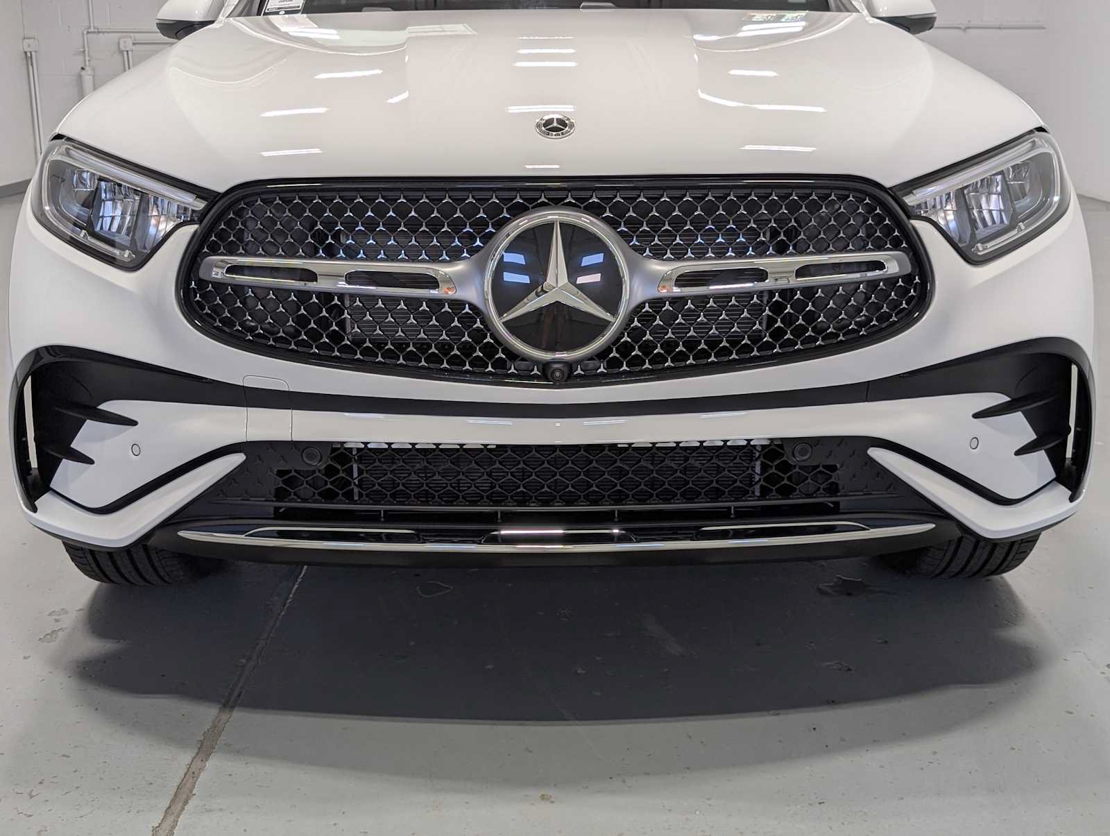 New 2026 Mercedes-Benz GLC 300 4MATIC image 2