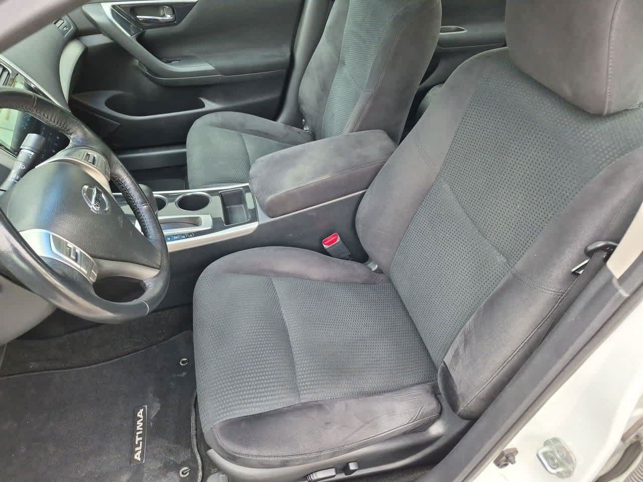 Used 2014 Nissan Altima 2.5 SV FWD image 16