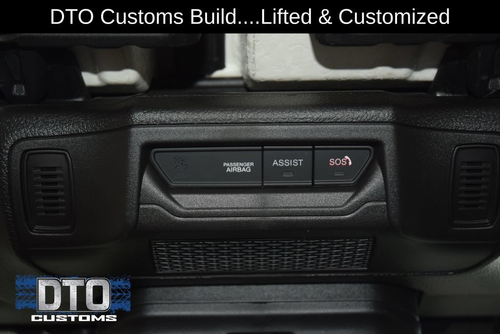 Used 2025 Jeep Wrangler Unlimited Rubicon AWD/4WD image 43