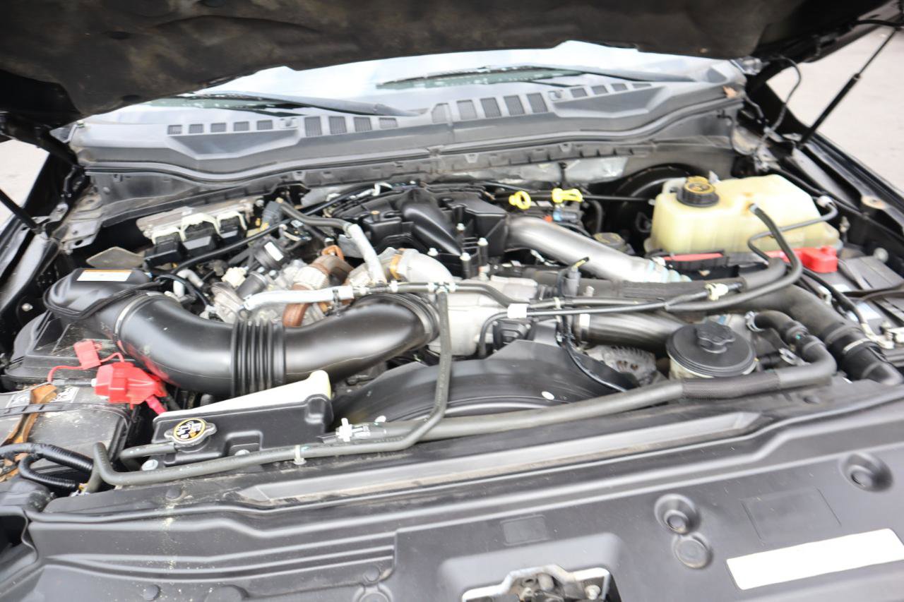 Used 2019 Ford F350 Lariat image 19
