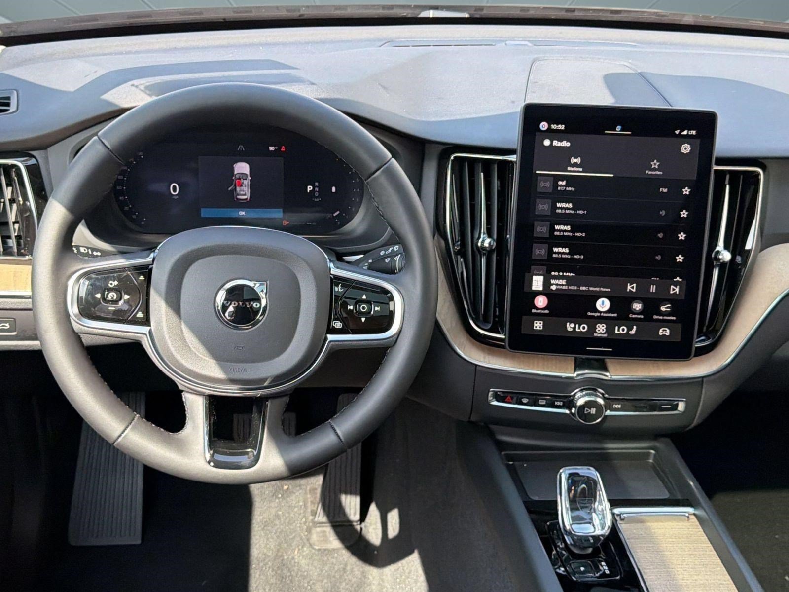 New 2026 Volvo XC60 B5 Plus w/ Protection Package Premier AWD/4WD image 29