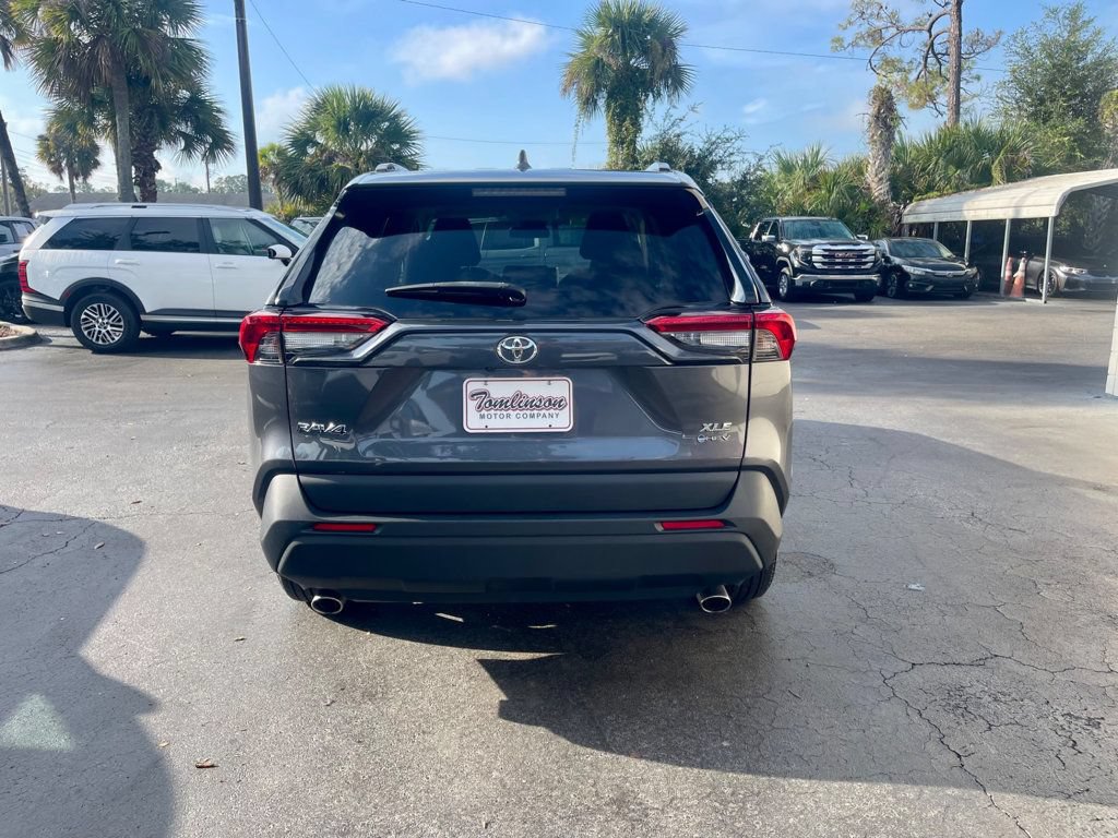 Used 2025 Toyota RAV4 XLE AWD/4WD image 3