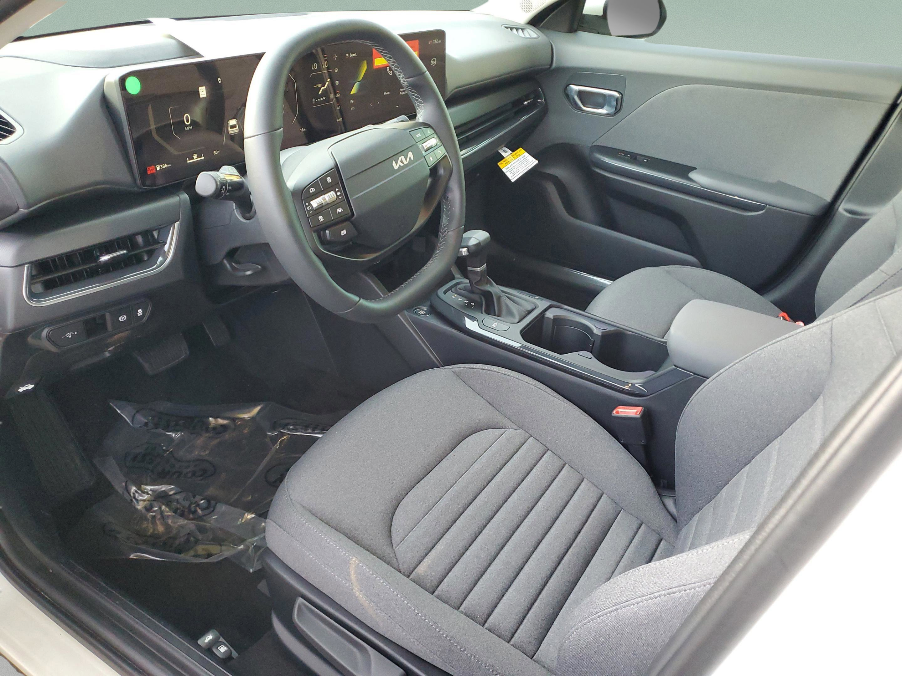 New 2025 Kia K4 EX FWD image 18