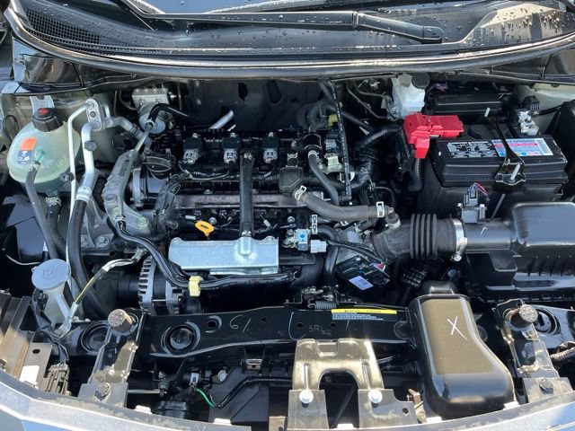 Used 2024 Nissan Versa SR FWD image 13