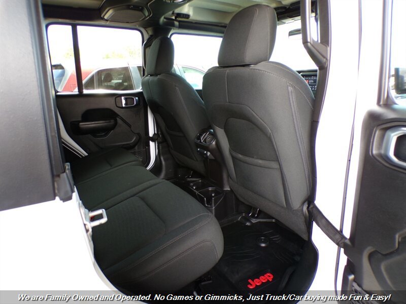 Used 2018 Jeep Wrangler Unlimited Sport S AWD/4WD image 19