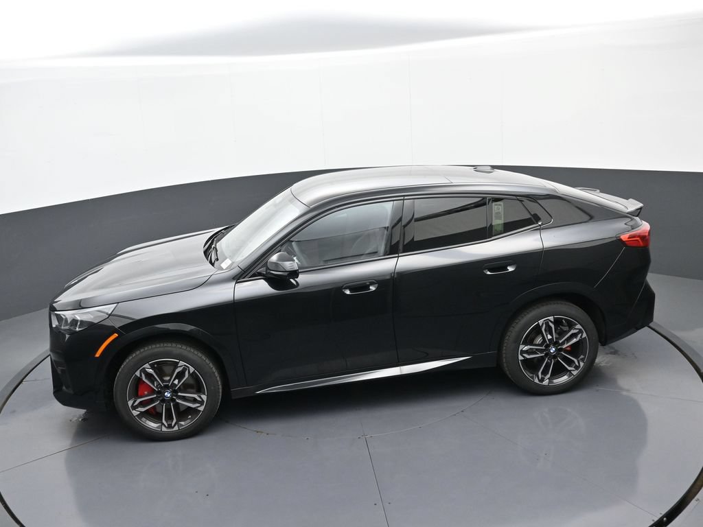 New 2026 BMW X2 xDrive28i w/ Technology Package AWD/4WD image 32