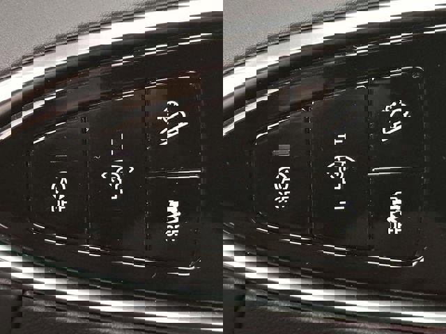 Used 2025 Genesis GV70 2.5T image 22