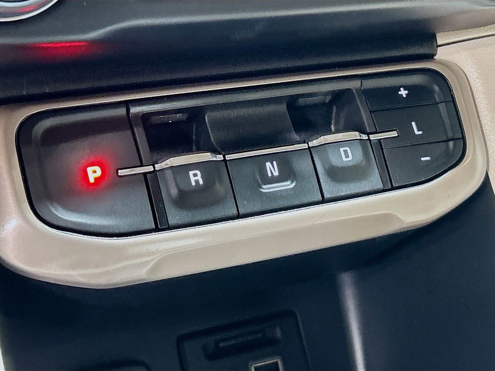 Used 2023 GMC Acadia Denali w/ Denali Technology Package AWD/4WD image 17