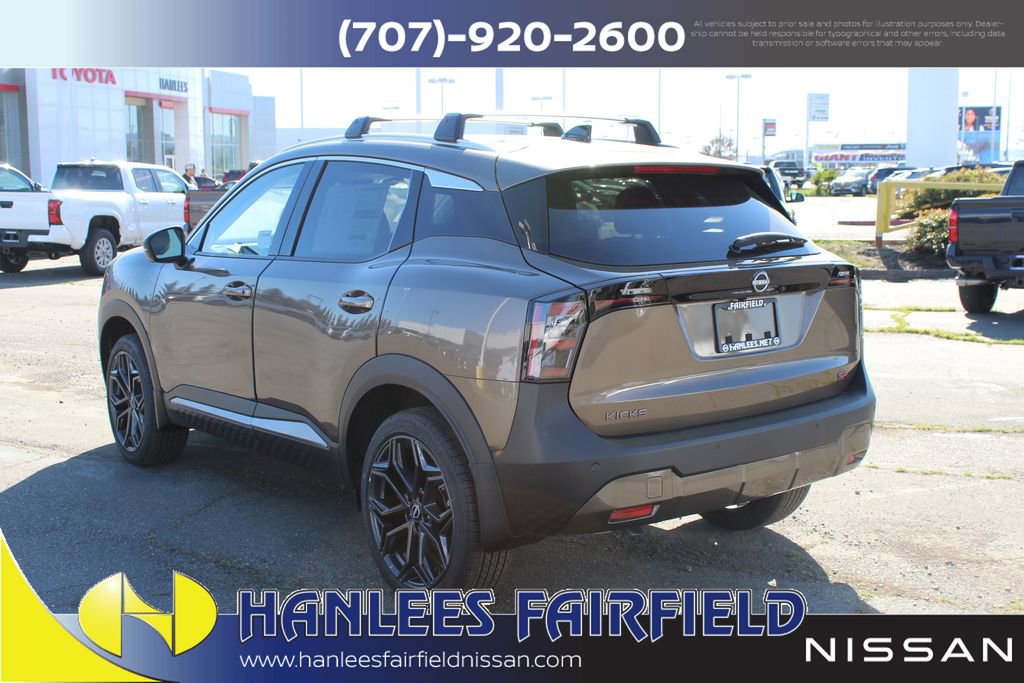 New 2026 Nissan Kicks SR w/ Illumination Package FWD image 9