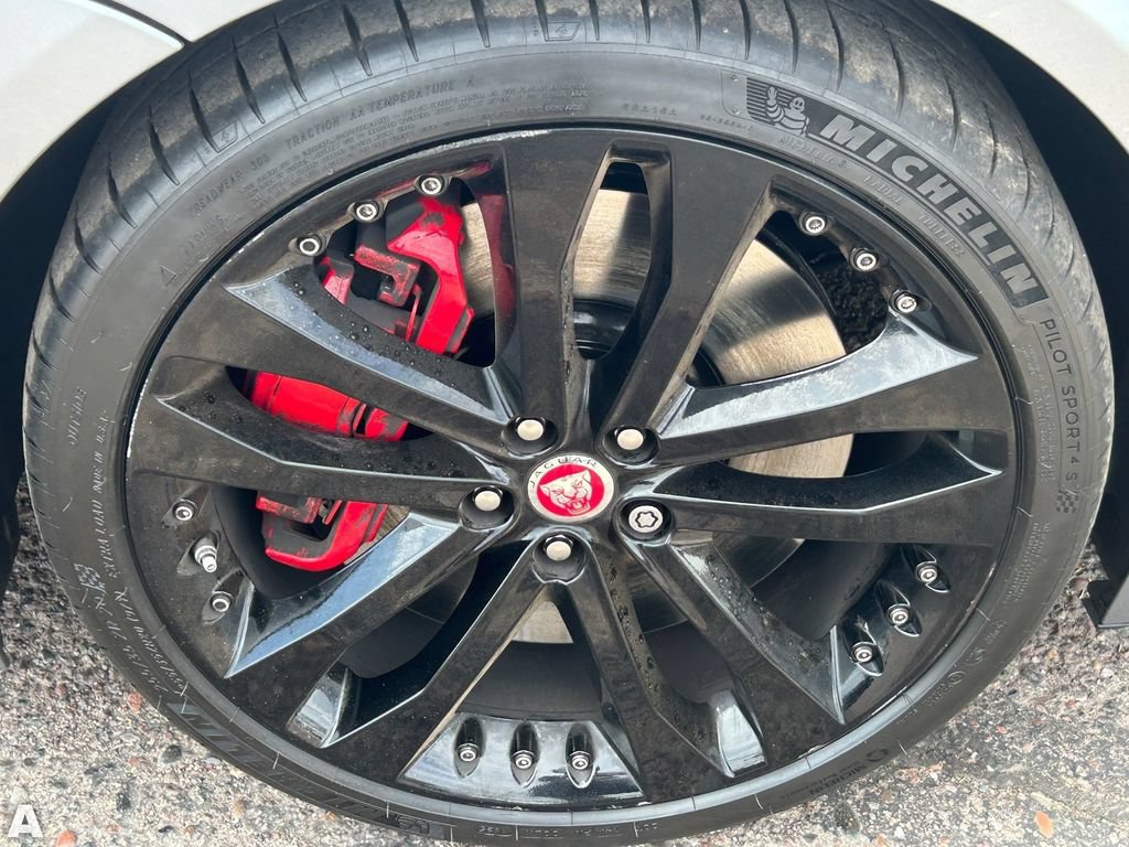 Used 2015 Jaguar F-TYPE S RWD image 10