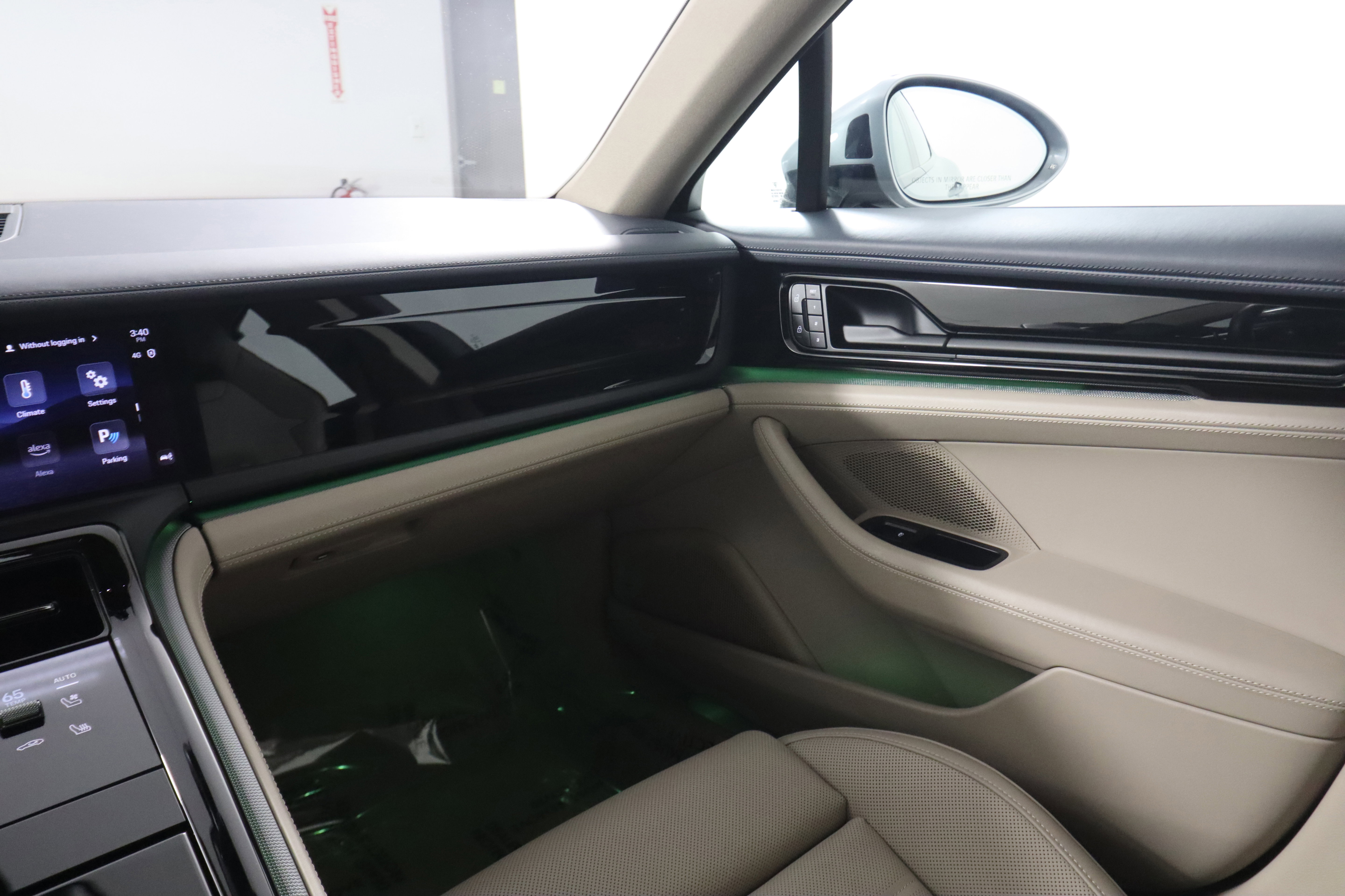 Certified 2026 Porsche Panamera image 14