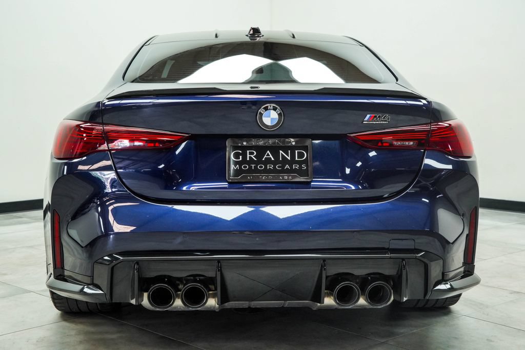Used 2025 BMW M4 Competition RWD image 9