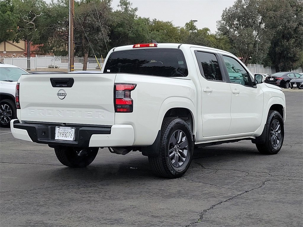 Used 2025 Nissan Frontier SV image 4