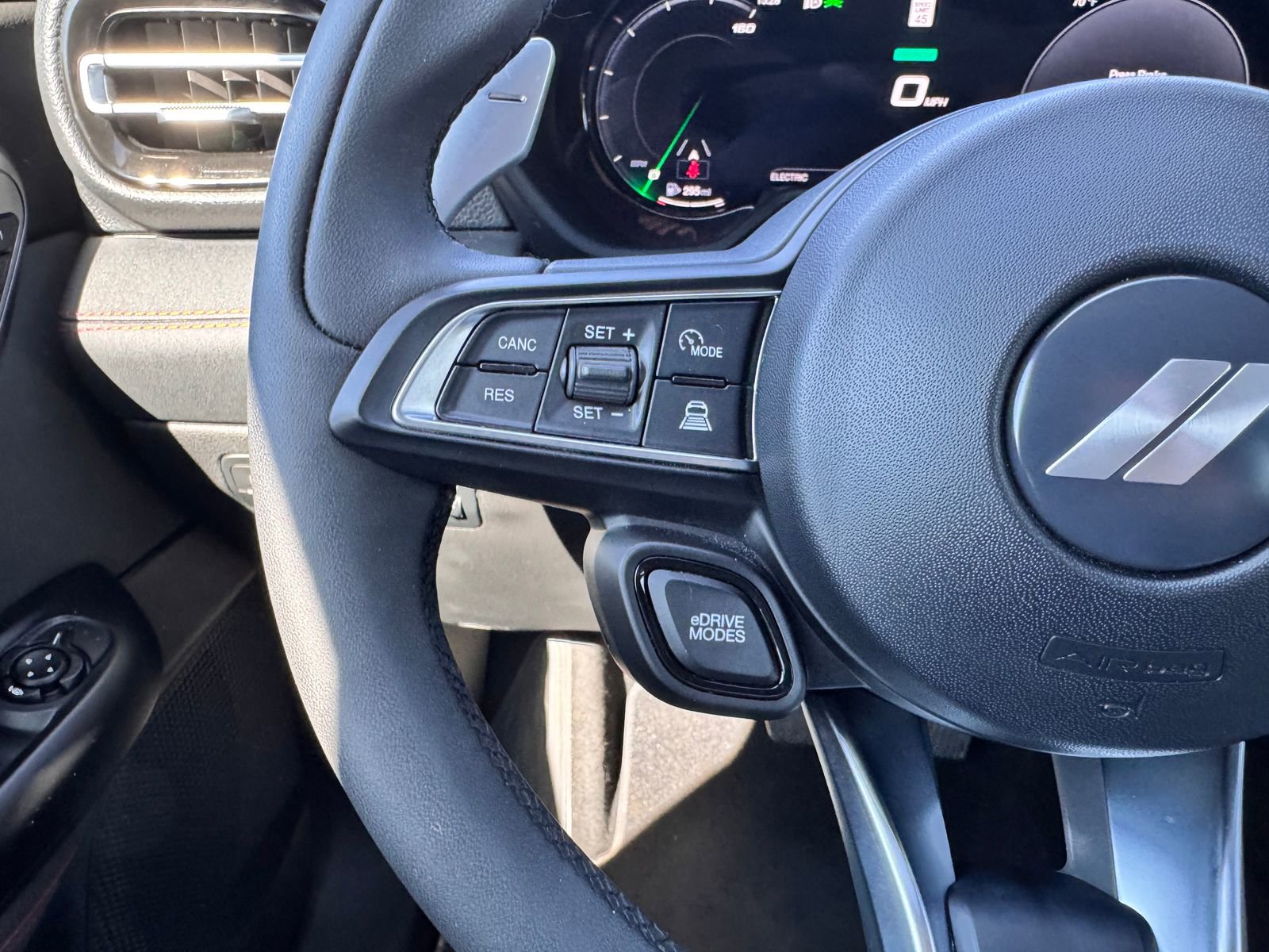 Used 2024 Dodge Hornet R/T image 16