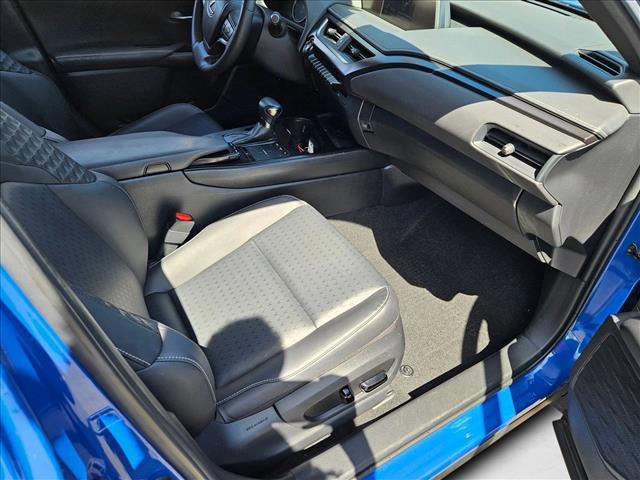 Used 2022 Lexus UX 200 image 19