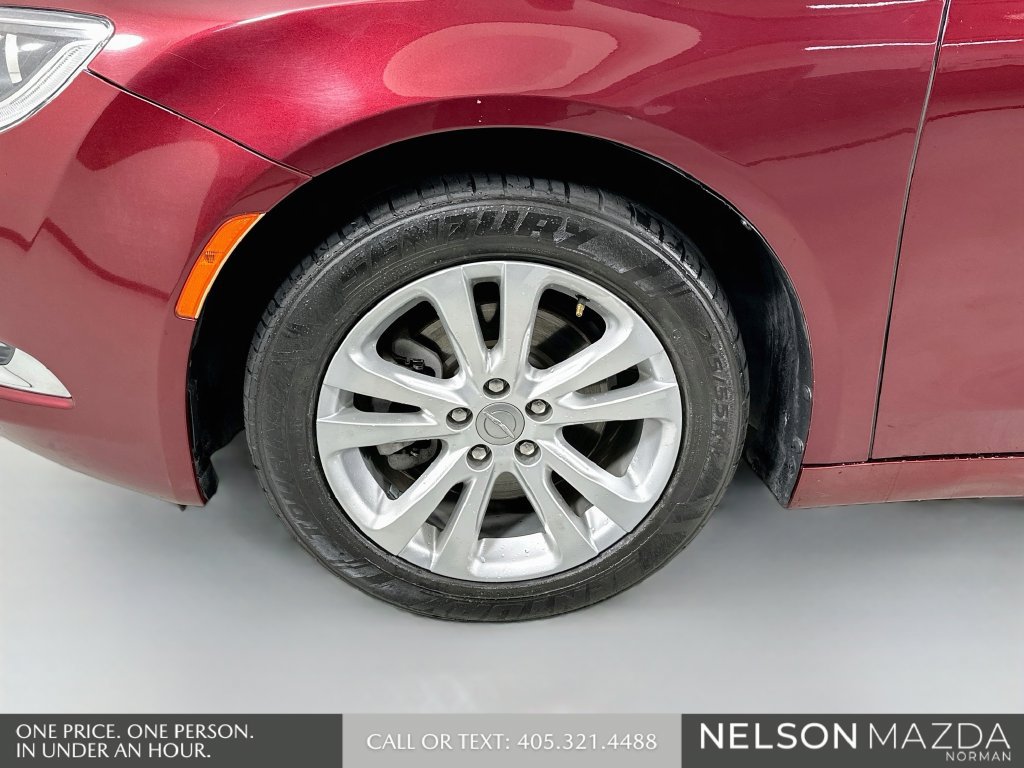 Used 2017 Chrysler 200 Limited Platinum FWD image 29