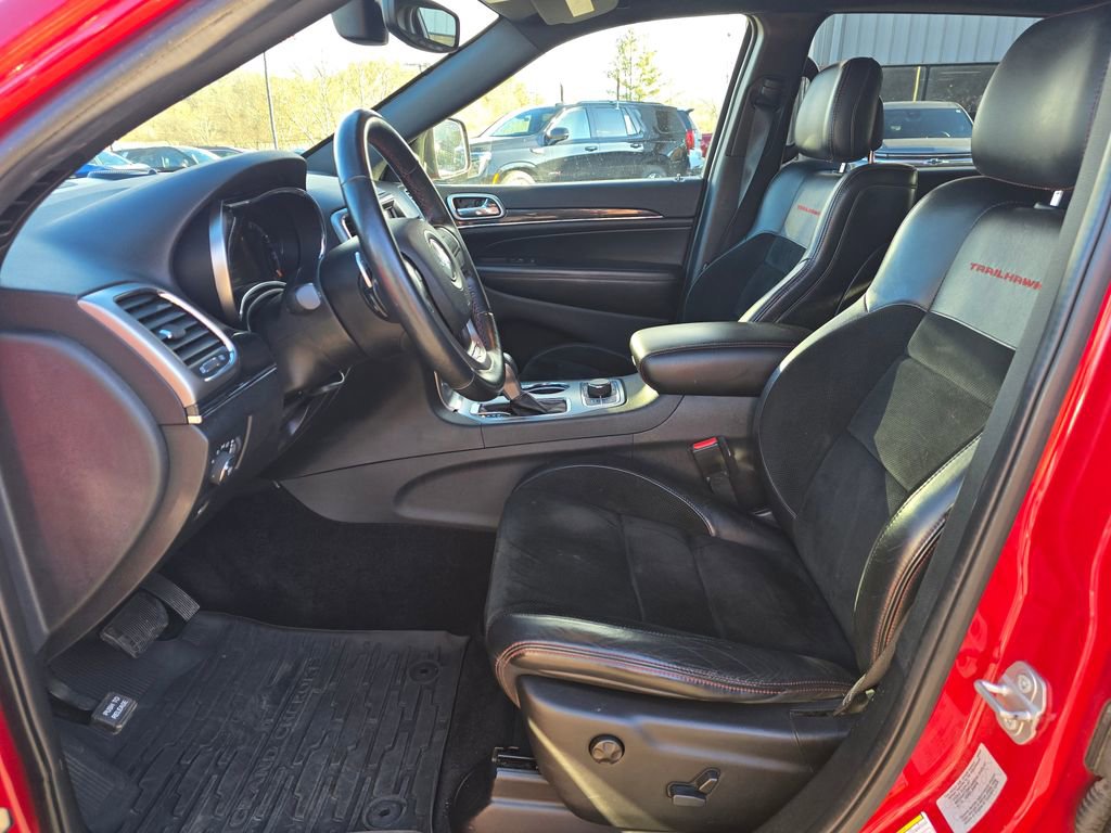 Used 2017 Jeep Grand Cherokee Trailhawk image 3