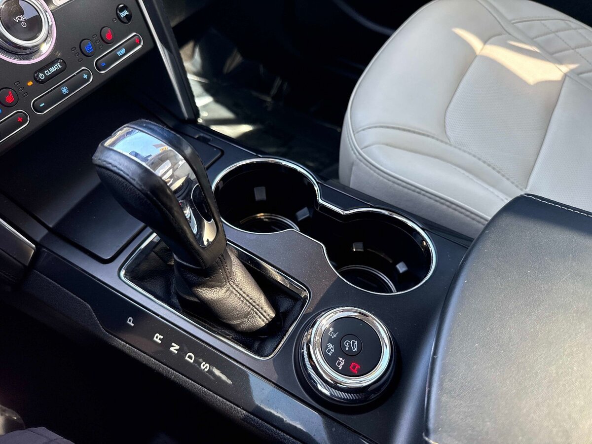Used 2019 Ford Explorer Platinum AWD/4WD image 30