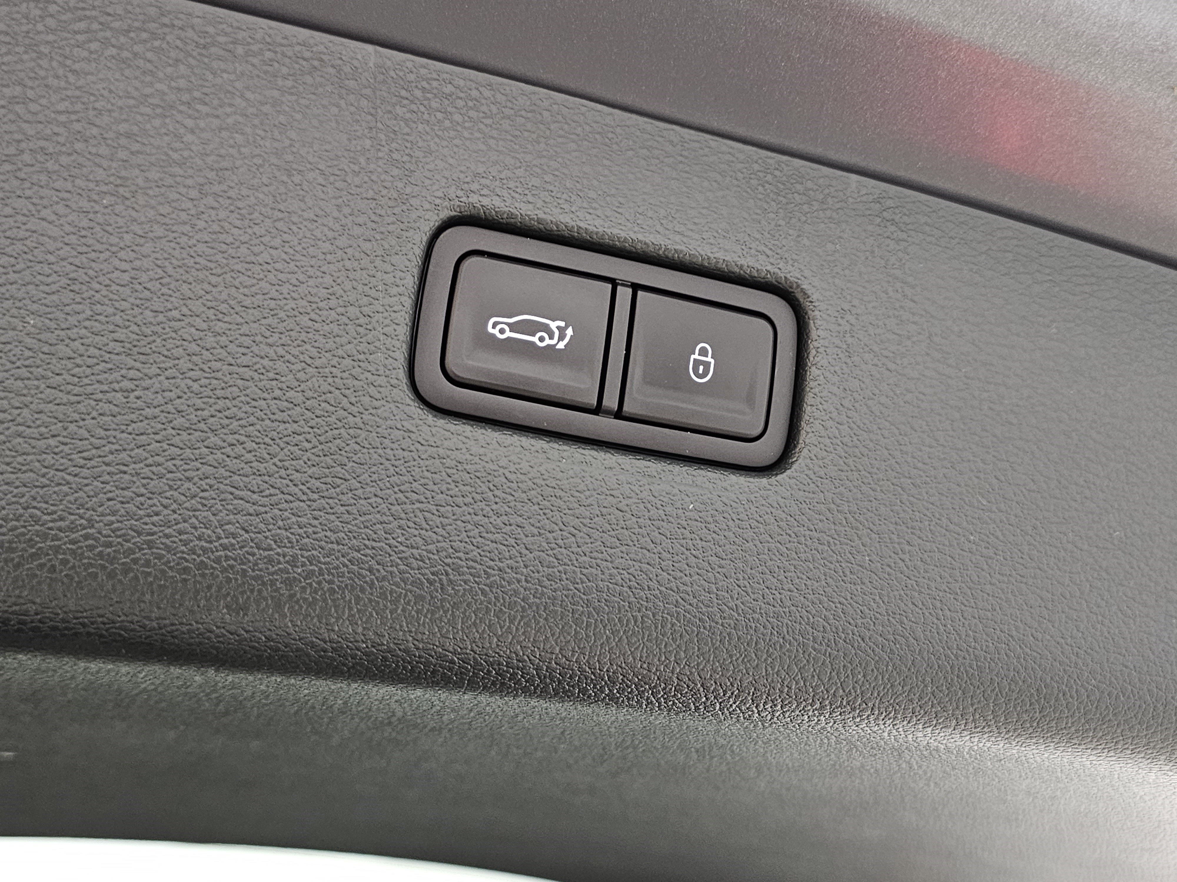 Used 2025 Genesis GV80 3.5T Prestige image 29