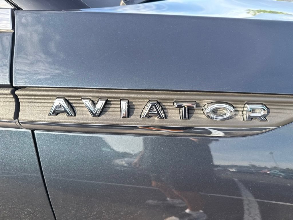 Used 2023 Lincoln Aviator Reserve w/ Equipment Group 201A AWD/4WD image 9