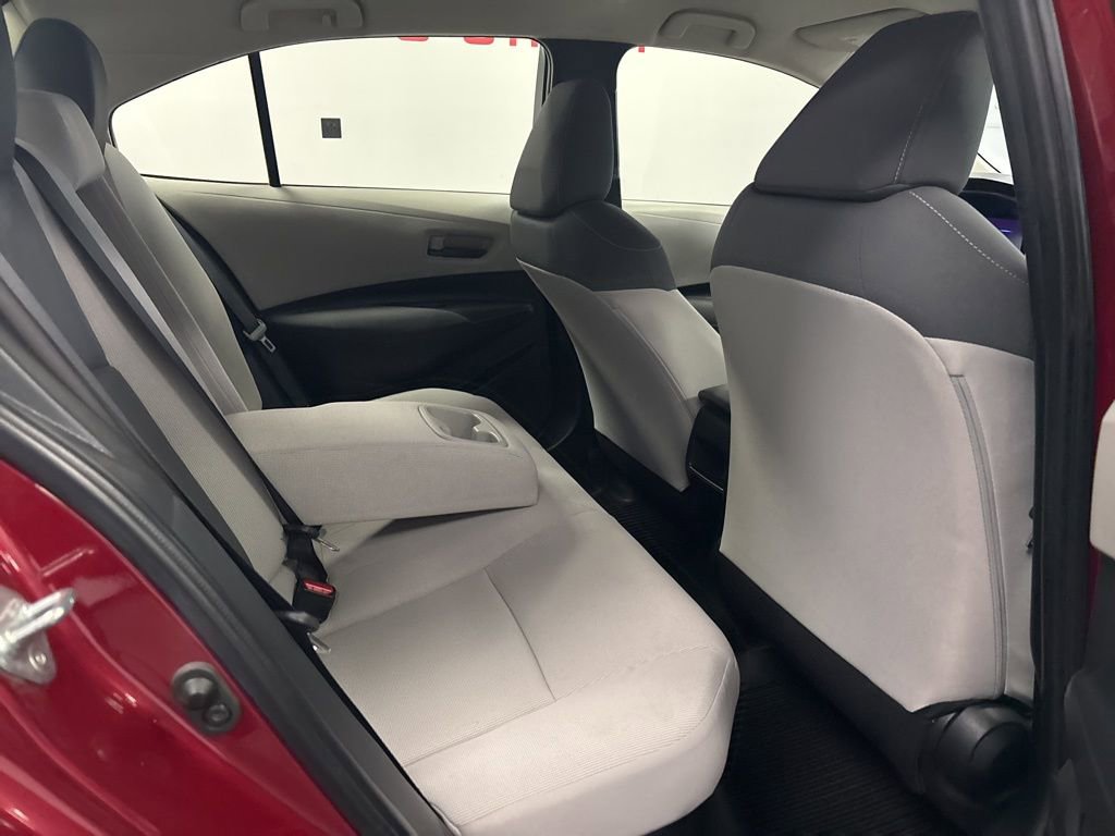 Used 2022 Toyota Corolla LE image 28