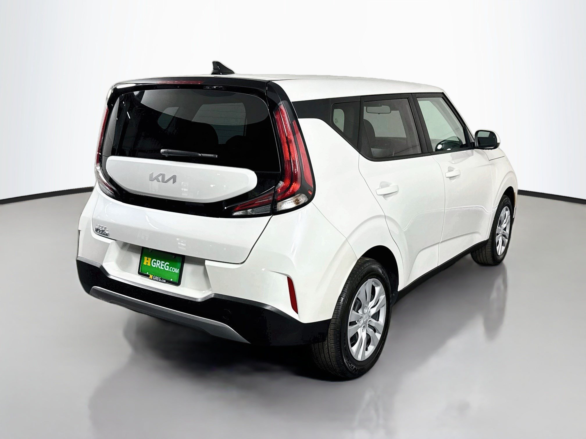 Used 2025 Kia Soul LX FWD image 10