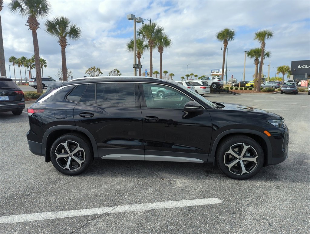 New 2026 Volkswagen Tiguan SE image 3