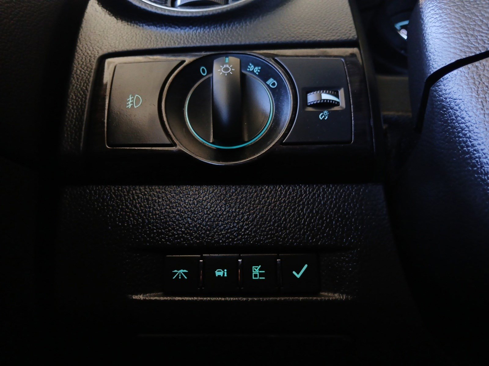 Used 2015 Chevrolet Captiva Sport LTZ image 21