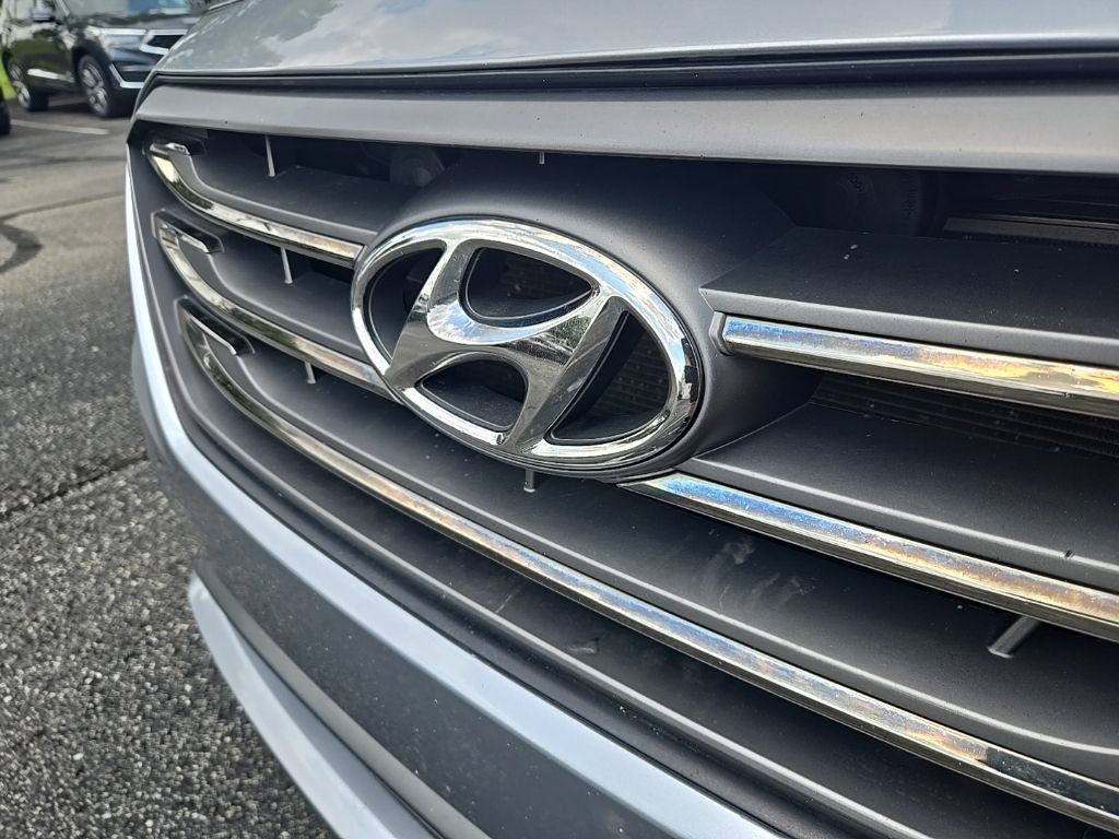 Used 2017 Hyundai Sonata Limited w/ Cargo Package FWD image 22