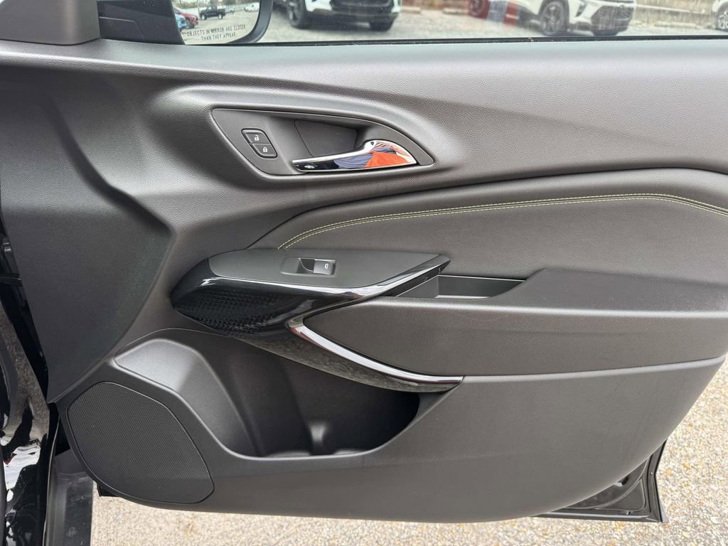 New 2026 Chevrolet Trax ACTIV image 13