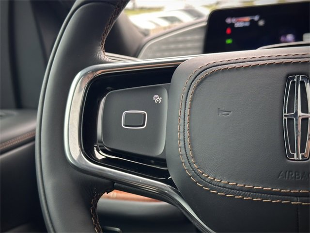 New 2025 Lincoln Navigator Black Label image 36