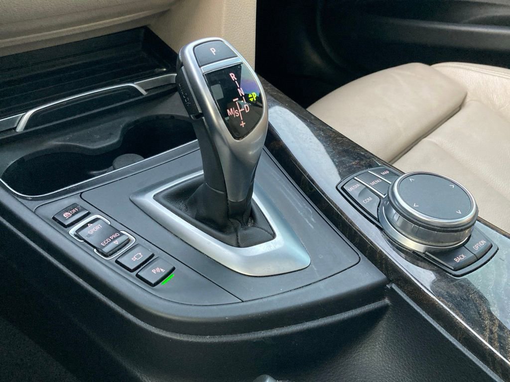 Used 2018 BMW 340i Sedan w/ Executive Package image 26