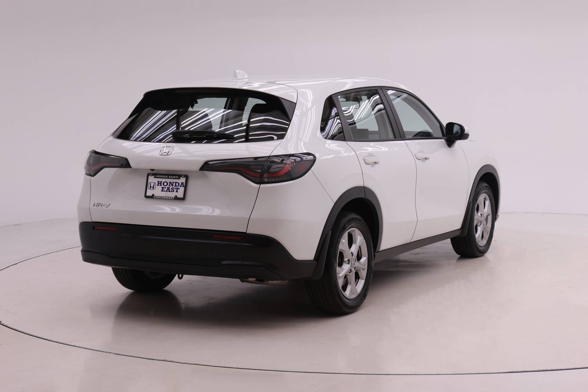 Certified 2023 Honda HR-V LX image 2