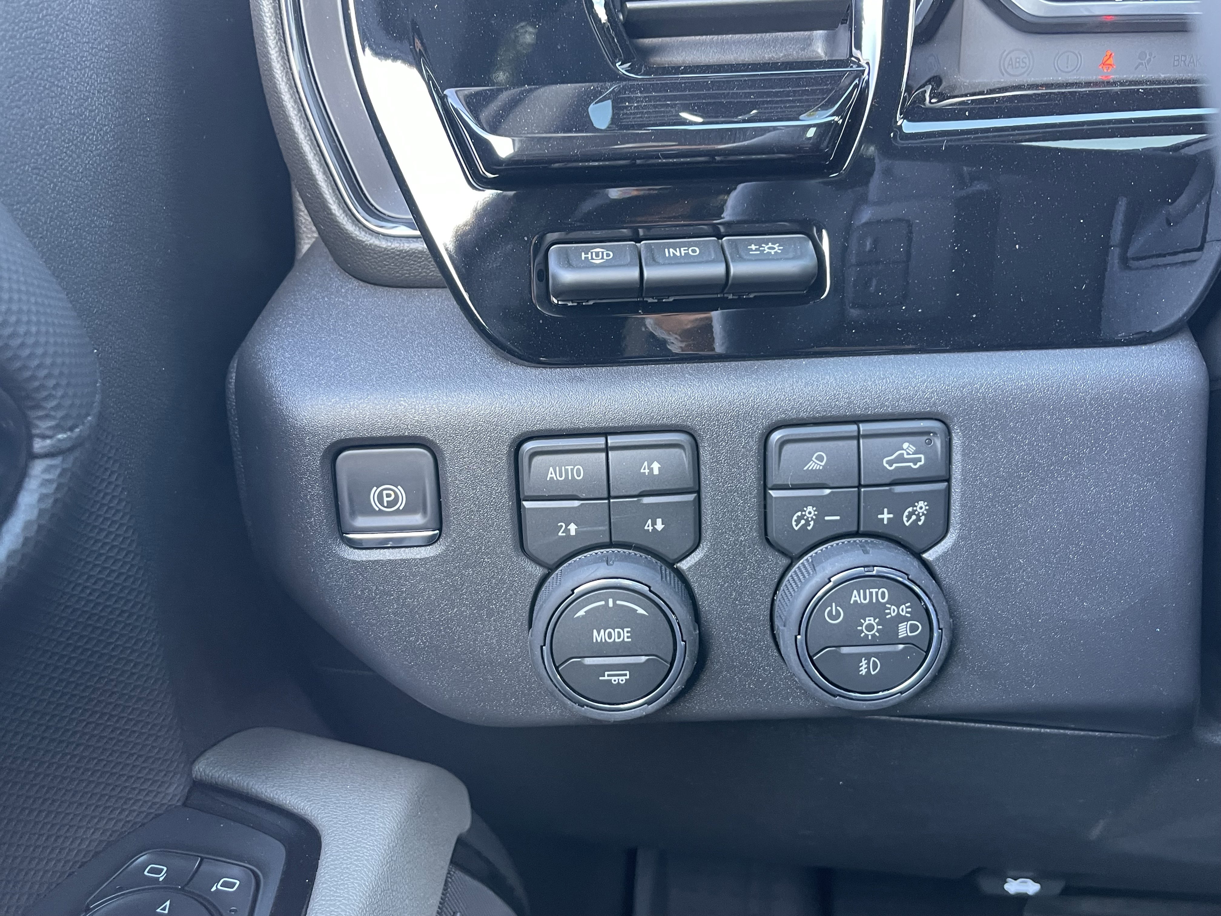 New 2026 Chevrolet Silverado 1500 ZR2 image 34