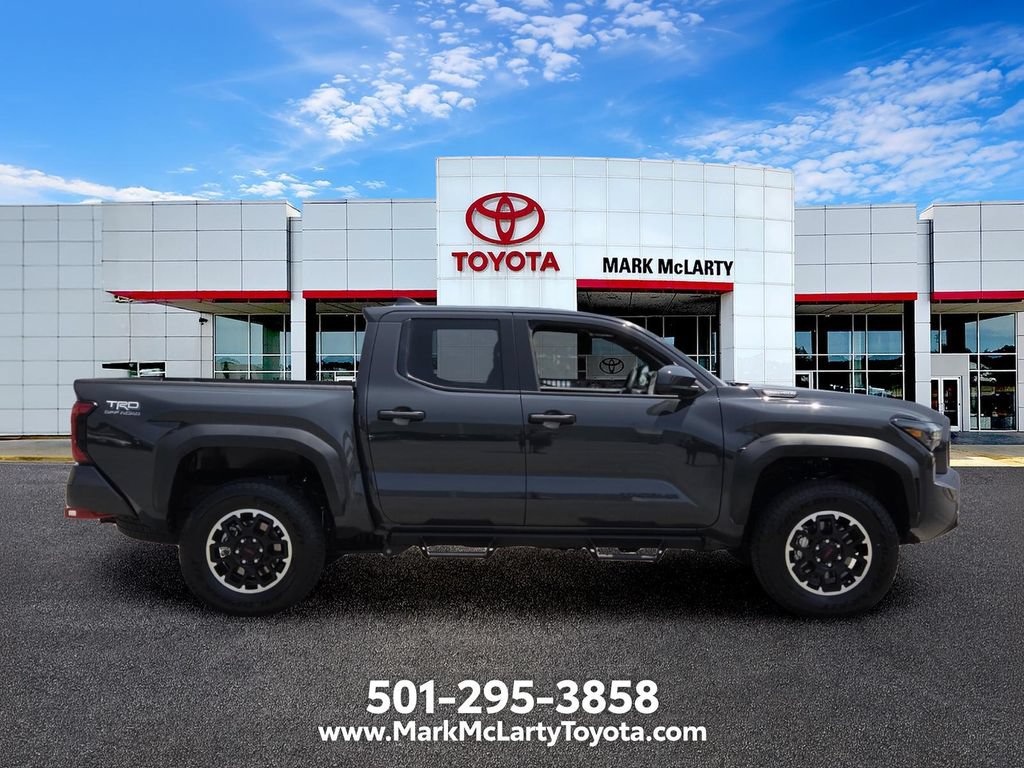 Used 2025 Toyota Tacoma TRD Off-Road AWD/4WD image 6