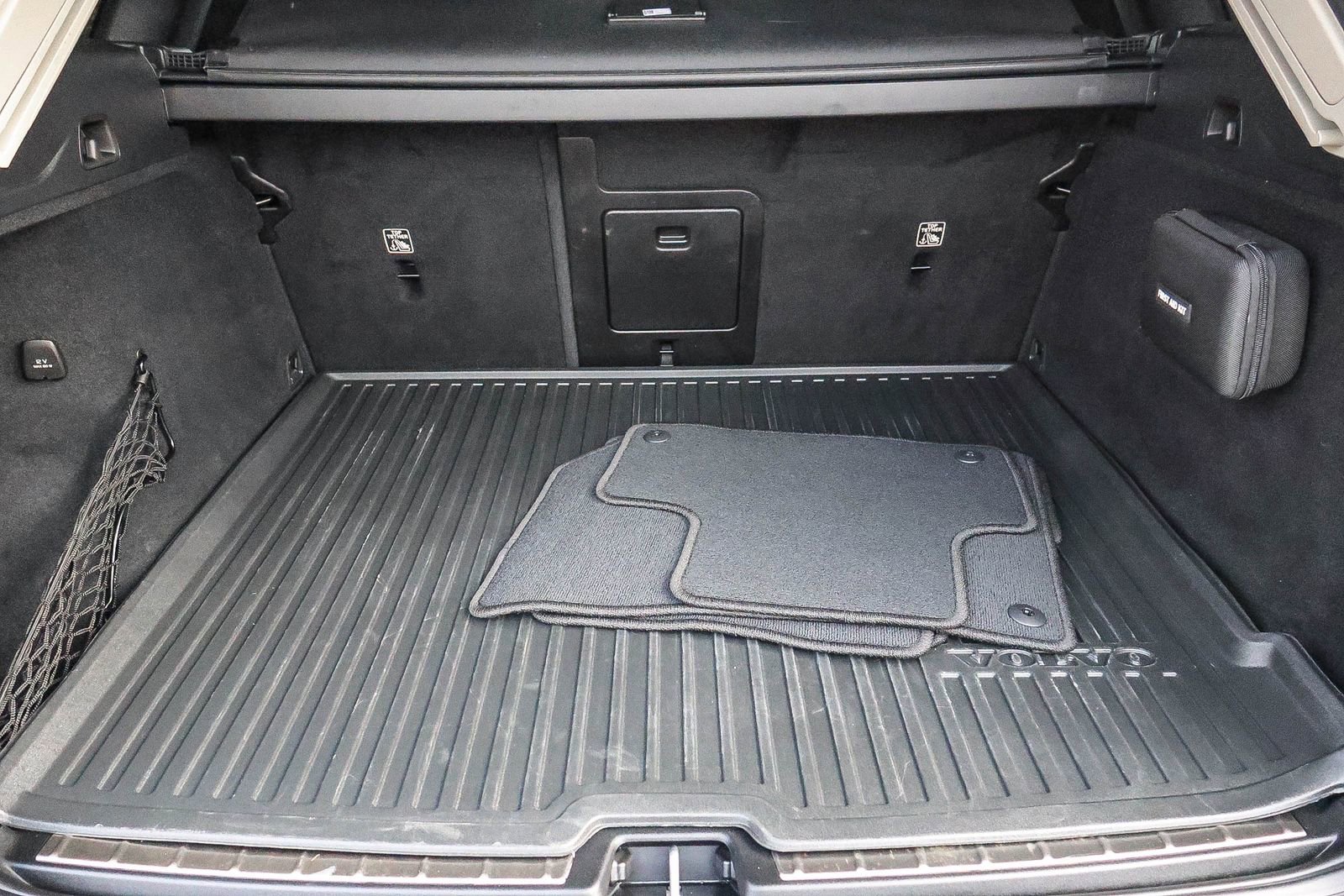 Used 2023 Volvo XC60 B5 Ultimate w/ Climate Package image 27