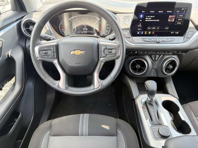 Used 2025 Chevrolet Blazer LT FWD image 25