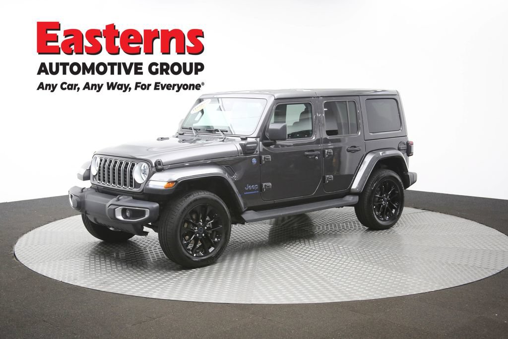 Used 2025 Jeep Wrangler Unlimited Sahara AWD/4WD image 52