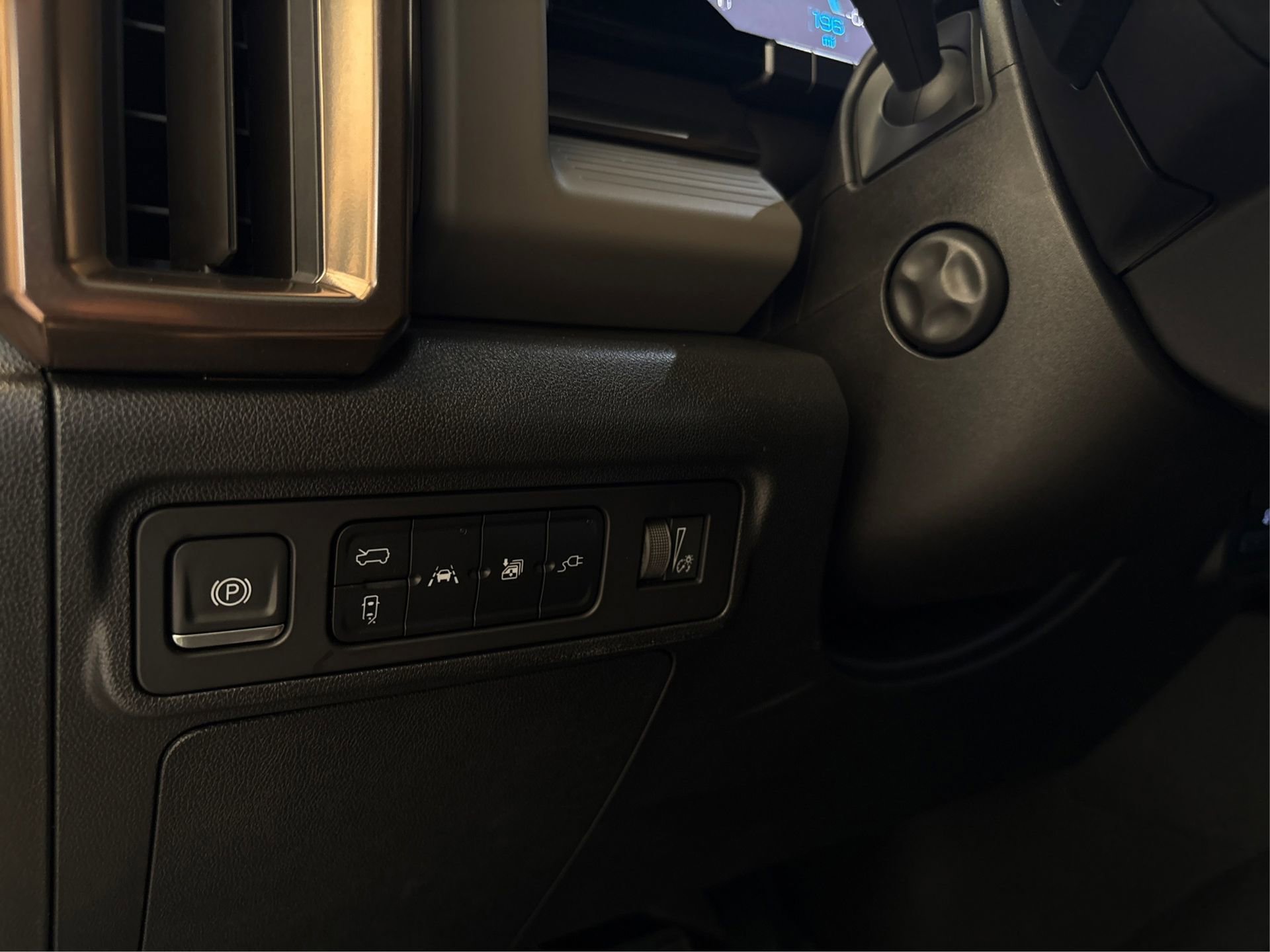 Used 2024 GMC Hummer EV 3X w/ LPO, Cargo Utility Package image 20