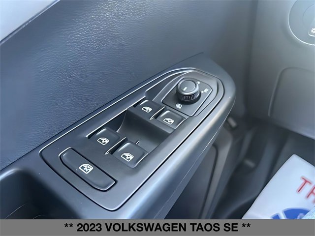 Used 2023 Volkswagen Taos SE w/ Panoramic Sunroof Package image 36