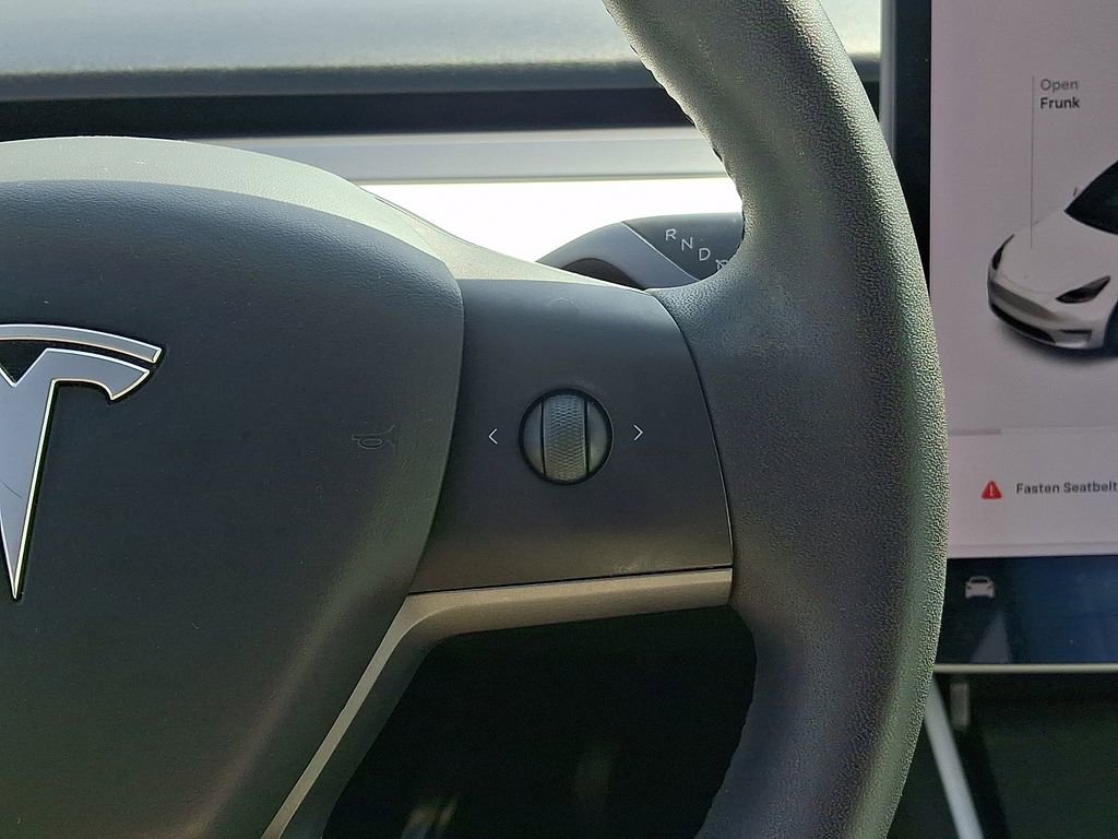 Used 2020 Tesla Model Y Long Range image 22