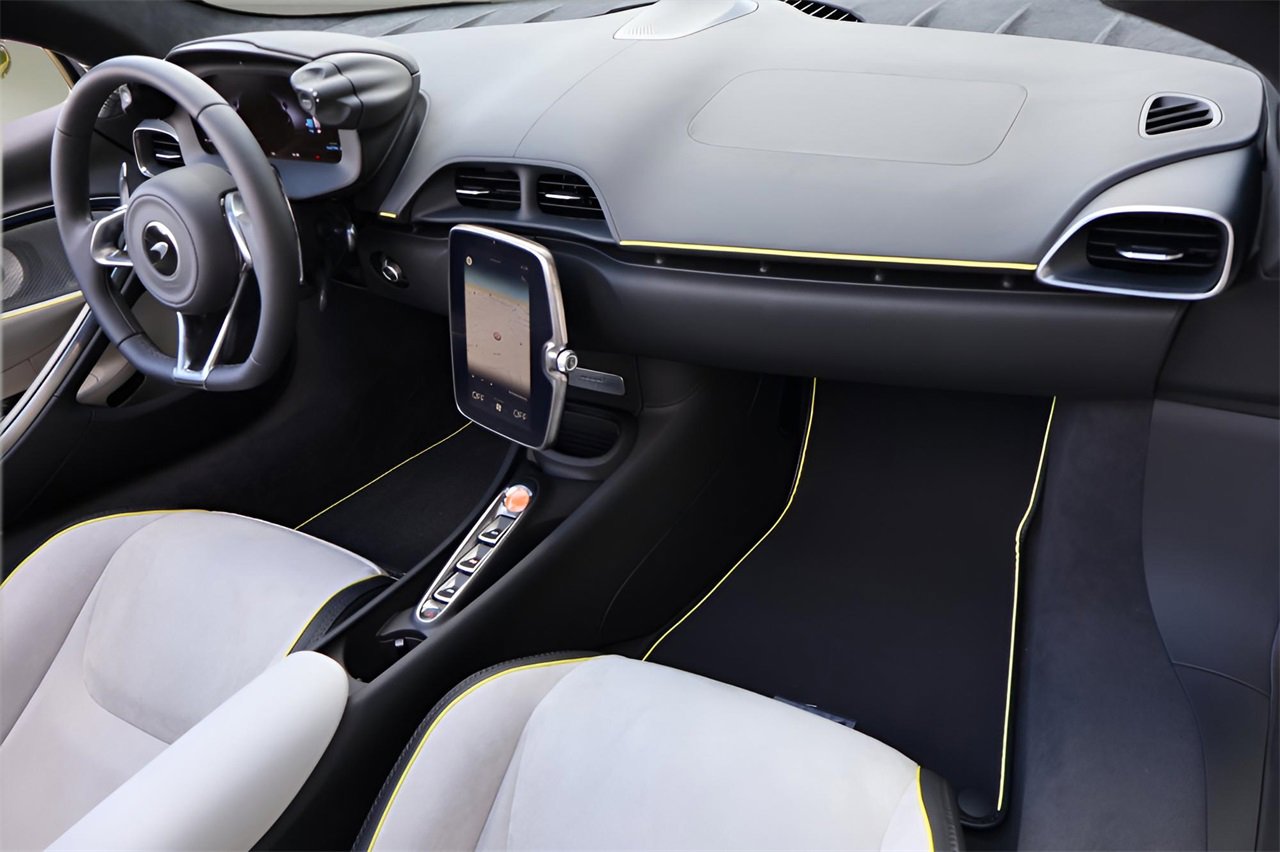 New 2025 McLaren Artura Spider image 20