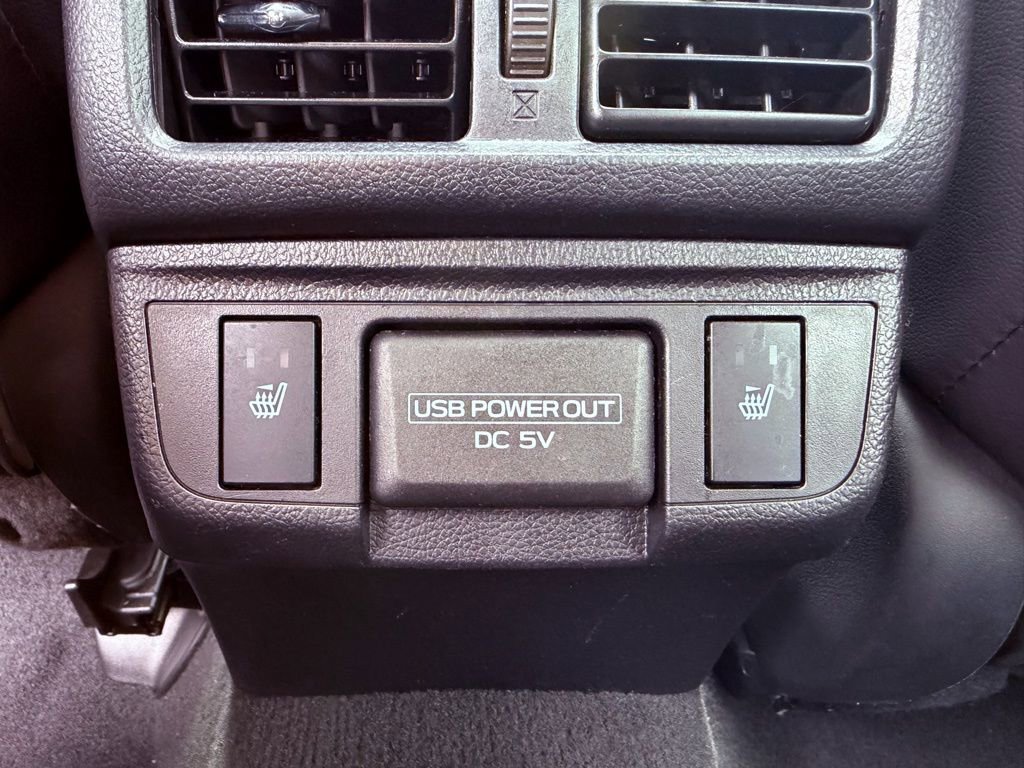 Used 2018 Subaru Outback 2.5i Limited image 17