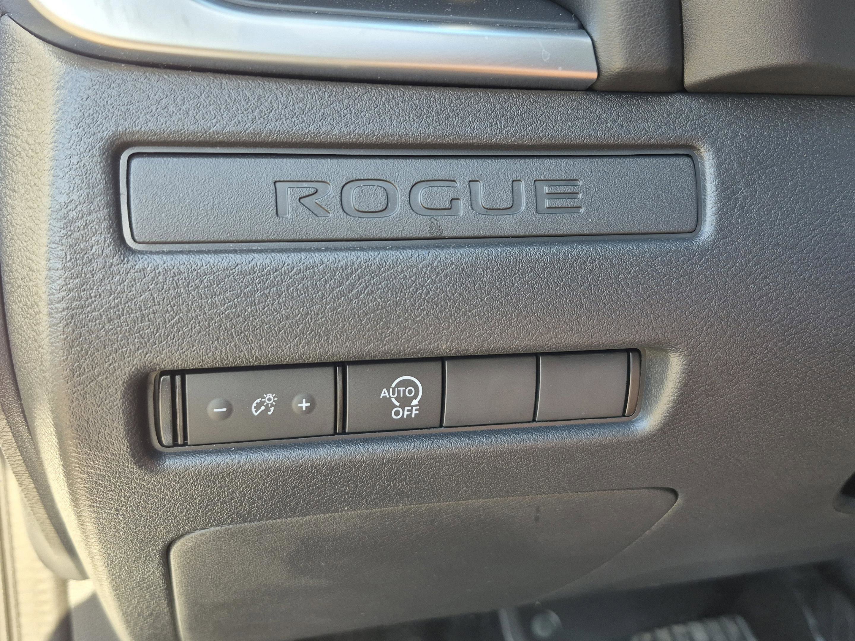 Certified 2025 Nissan Rogue S FWD image 28