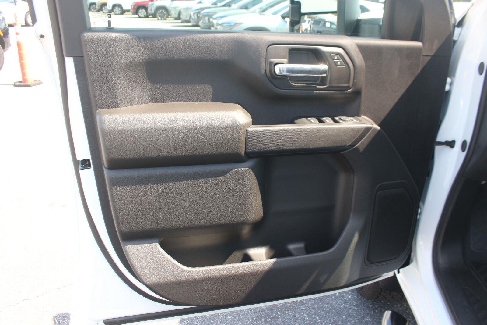 Used 2026 Chevrolet Silverado 2500 Custom w/ Custom Value Package AWD/4WD image 14