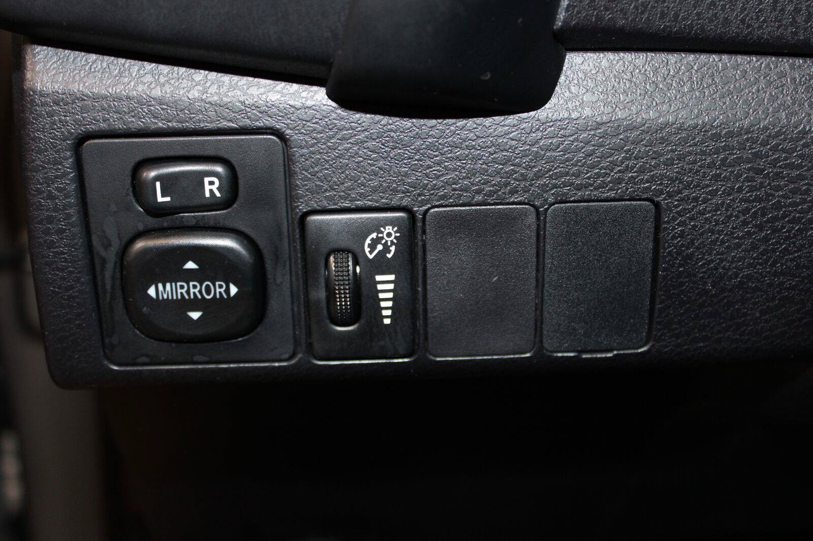 Used 2018 Toyota Corolla LE FWD image 18