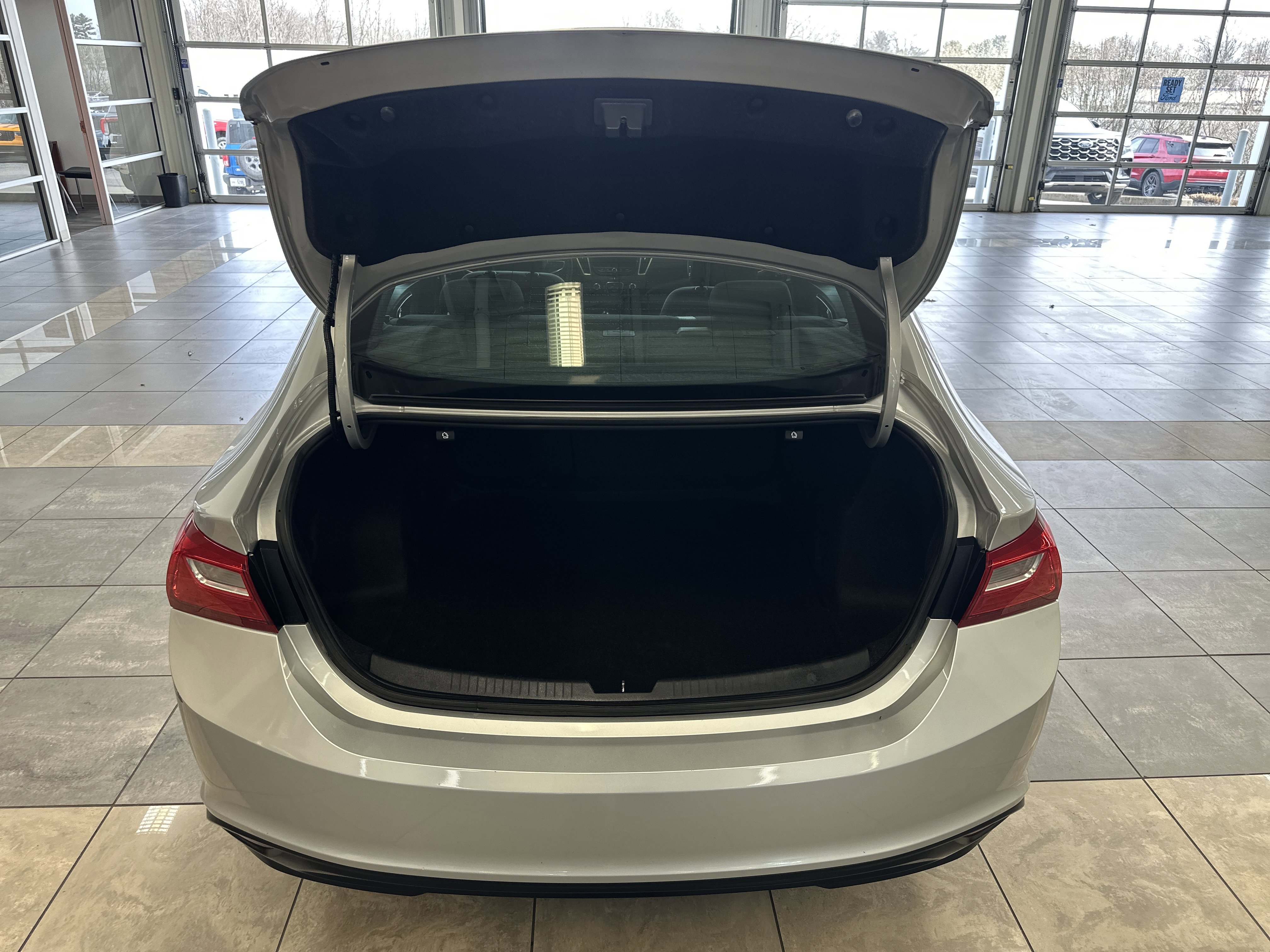 Used 2020 Chevrolet Malibu LS image 24