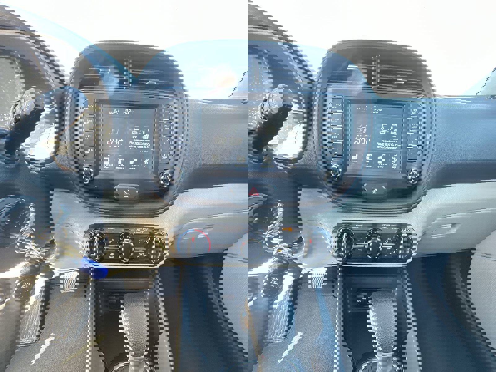 Used 2020 Kia Soul S FWD image 13