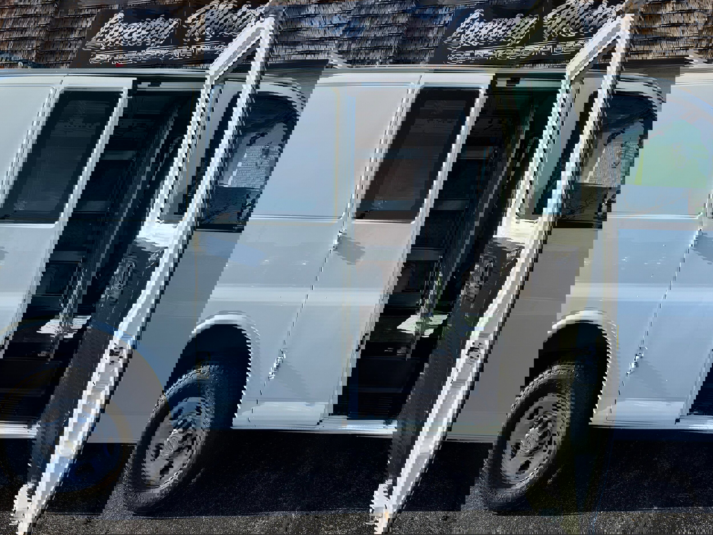 Used 2012 Chevrolet Express 3500 image 24